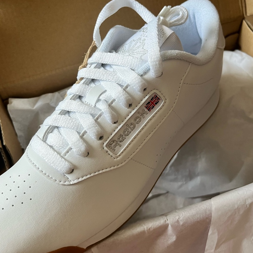 Reeboks - Picture 3 of 7